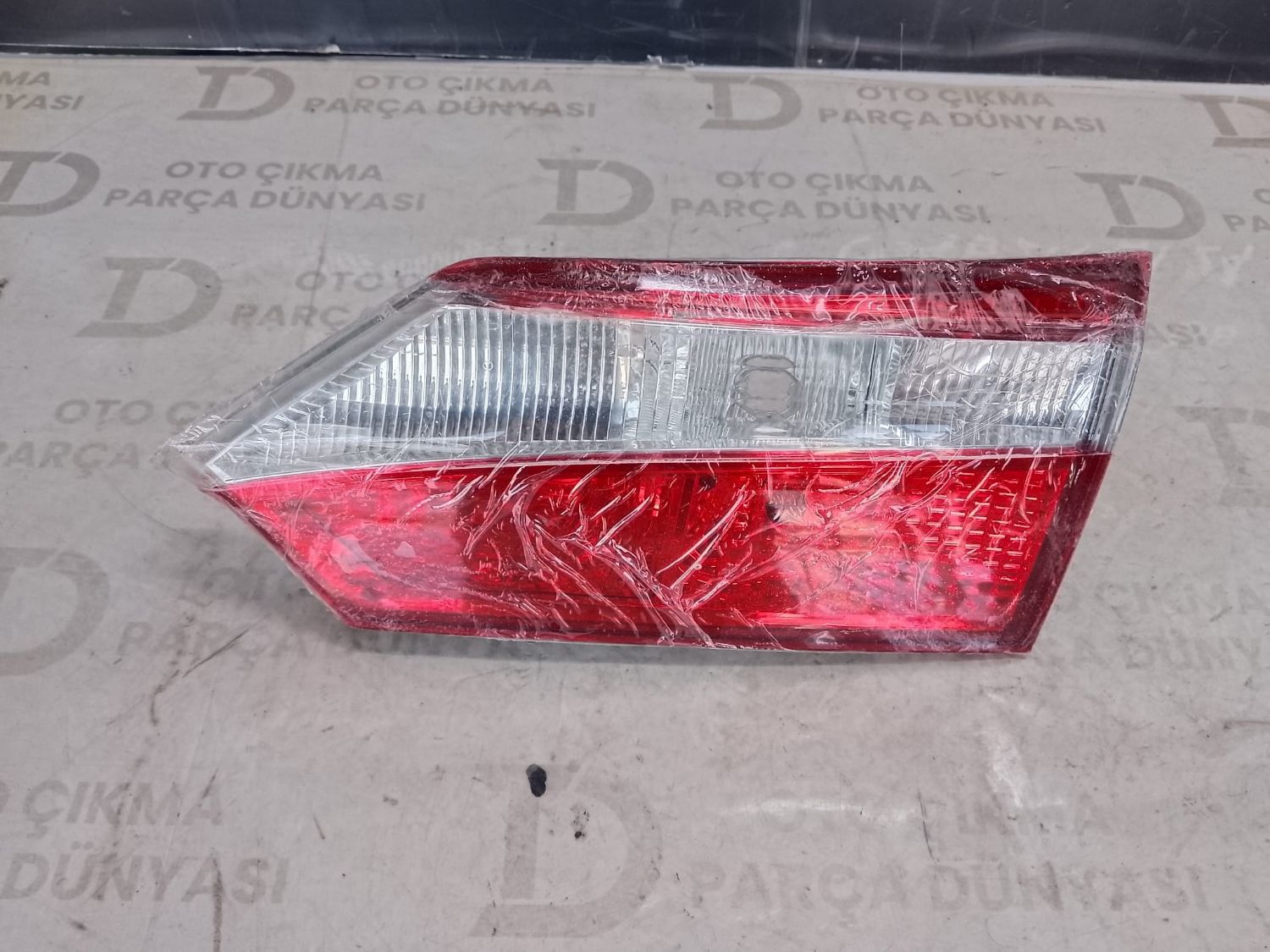 TOYOTA COROLLA SA� �� STOP